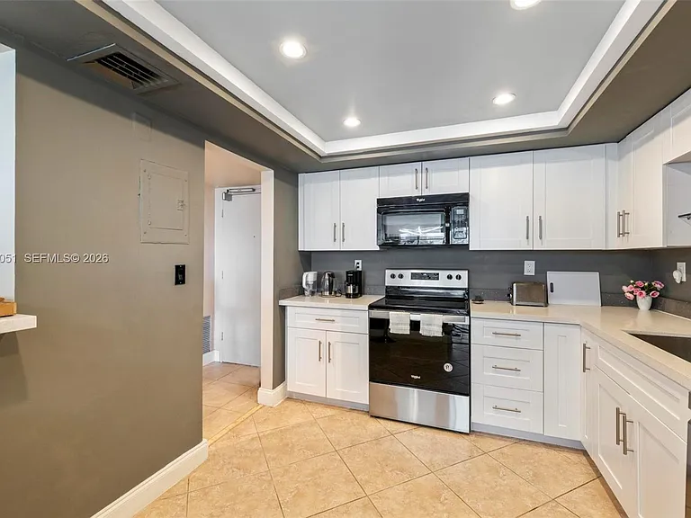 18061 Biscayne Blvd #303 — Photo 17