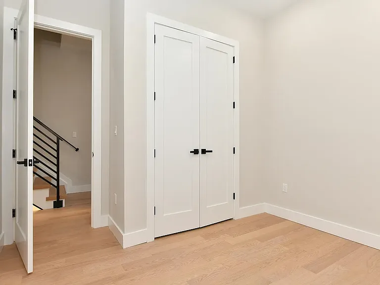 221 Columbia Ave #2 — Photo 4