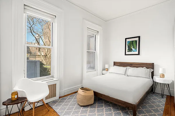 Rented by Douglas Elliman | media 19