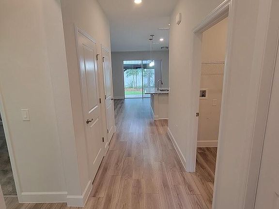 3rd image of 1098 Central Ave