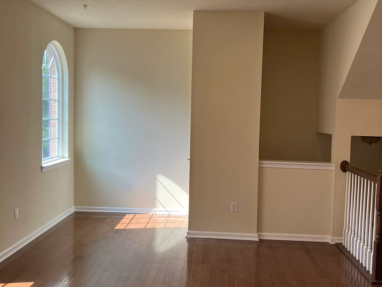 3 bed, 2150 sqft, $2,700 — Photo 3