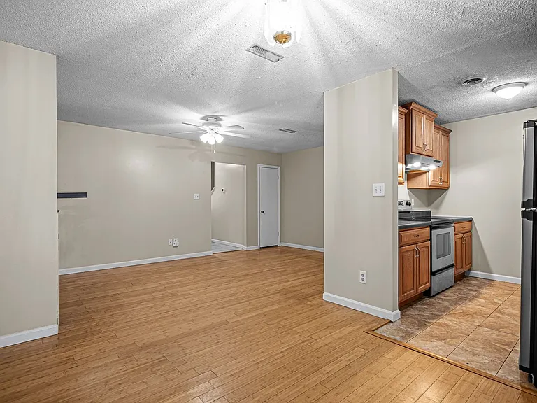 24 S Onsville Pl — Photo 4