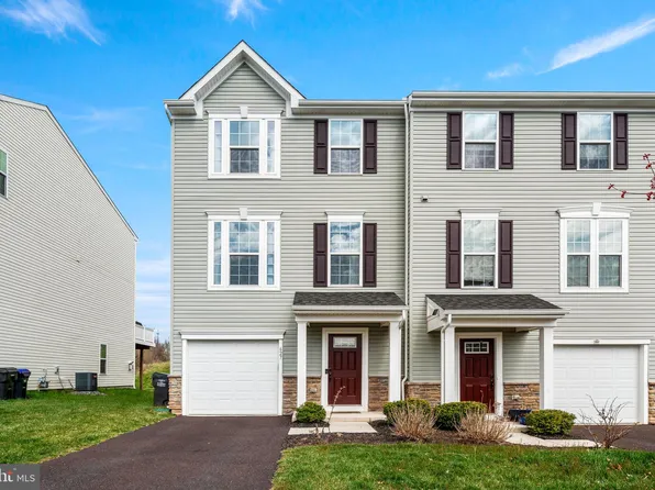 627 Columbus Dr, Spring City, PA 19475