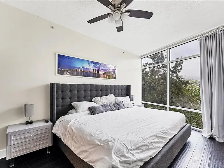 525 E Jackson St #302 — Photo 19