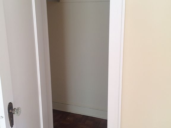 3rd image of 2027 27th St