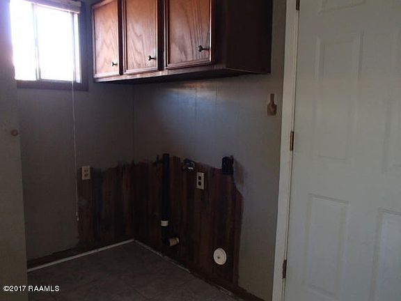 5th image of 131 Brockton Dr