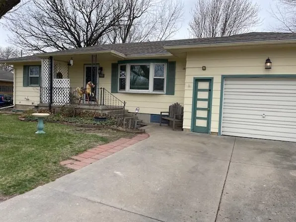 409 Alice Ave, Newton, KS 67114