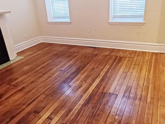 4th image of 2220 Indiana Ave Floor 1