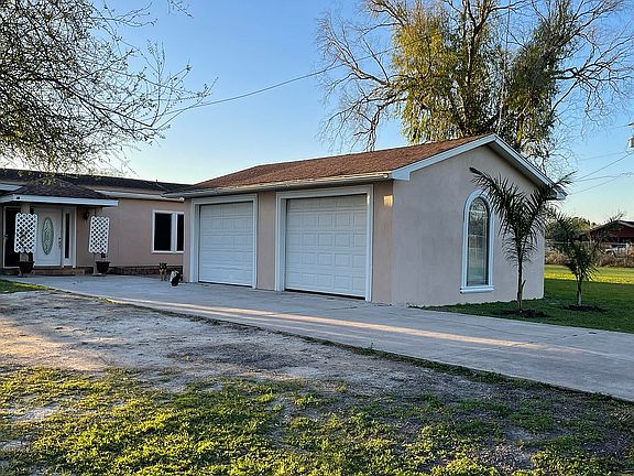 2 car detached garage