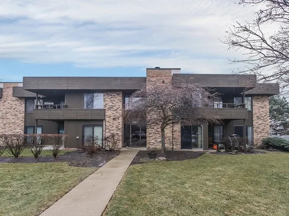 1365 N Sterling Ave #115, Palatine, IL 60067