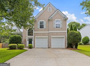 2034 Crestview Way, Woodstock, GA 30188