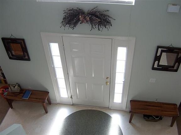 17 Foot Foyer Entry