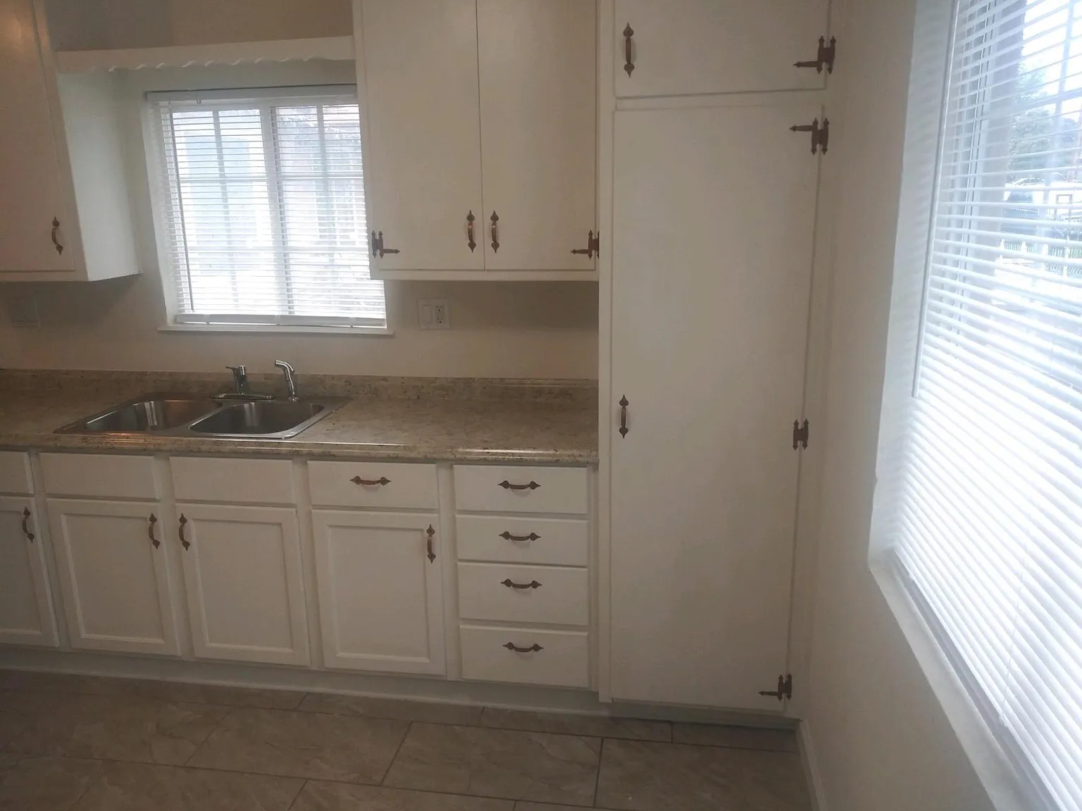 2 bed, 750 sqft, $1,695 — Photo 2