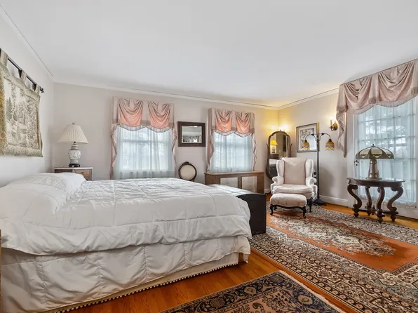 127 Beverly Road image 9 of 57