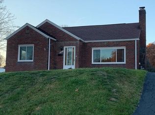 1426 Elgin St, Aliquippa, PA 15001