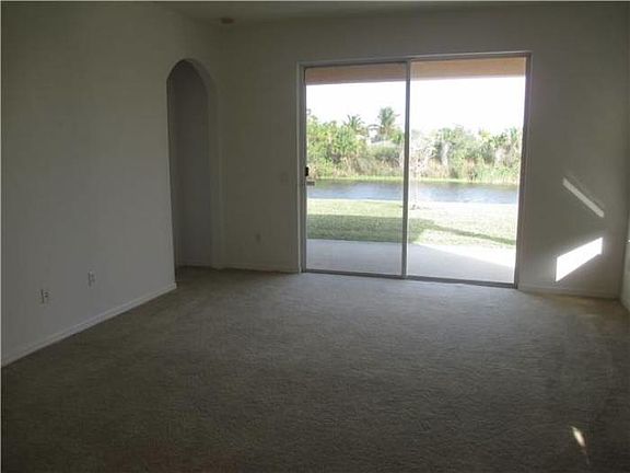 4th image of 9806 SW Eastbrook Cir