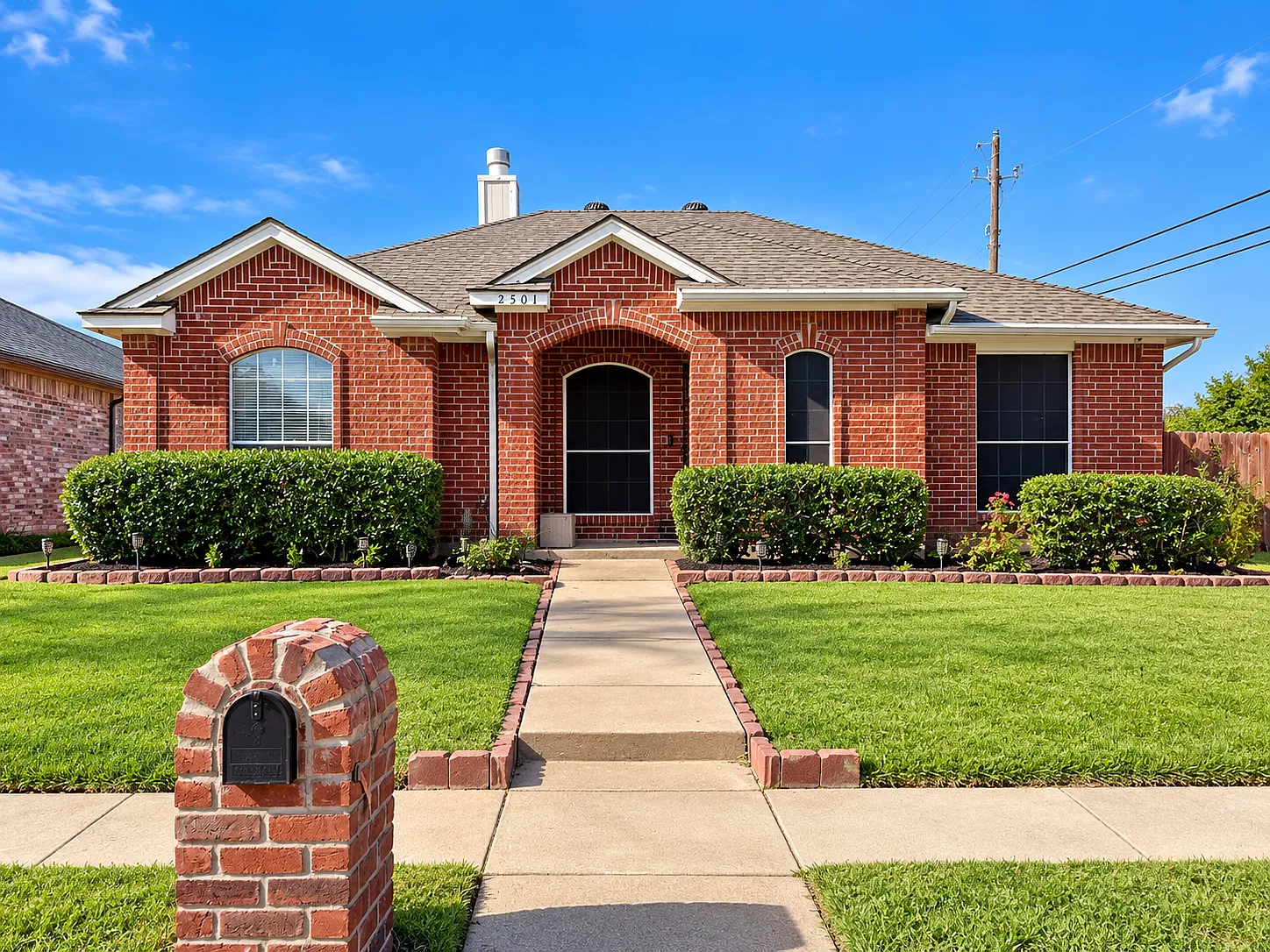 2501 Park Valley Dr — Photo 1