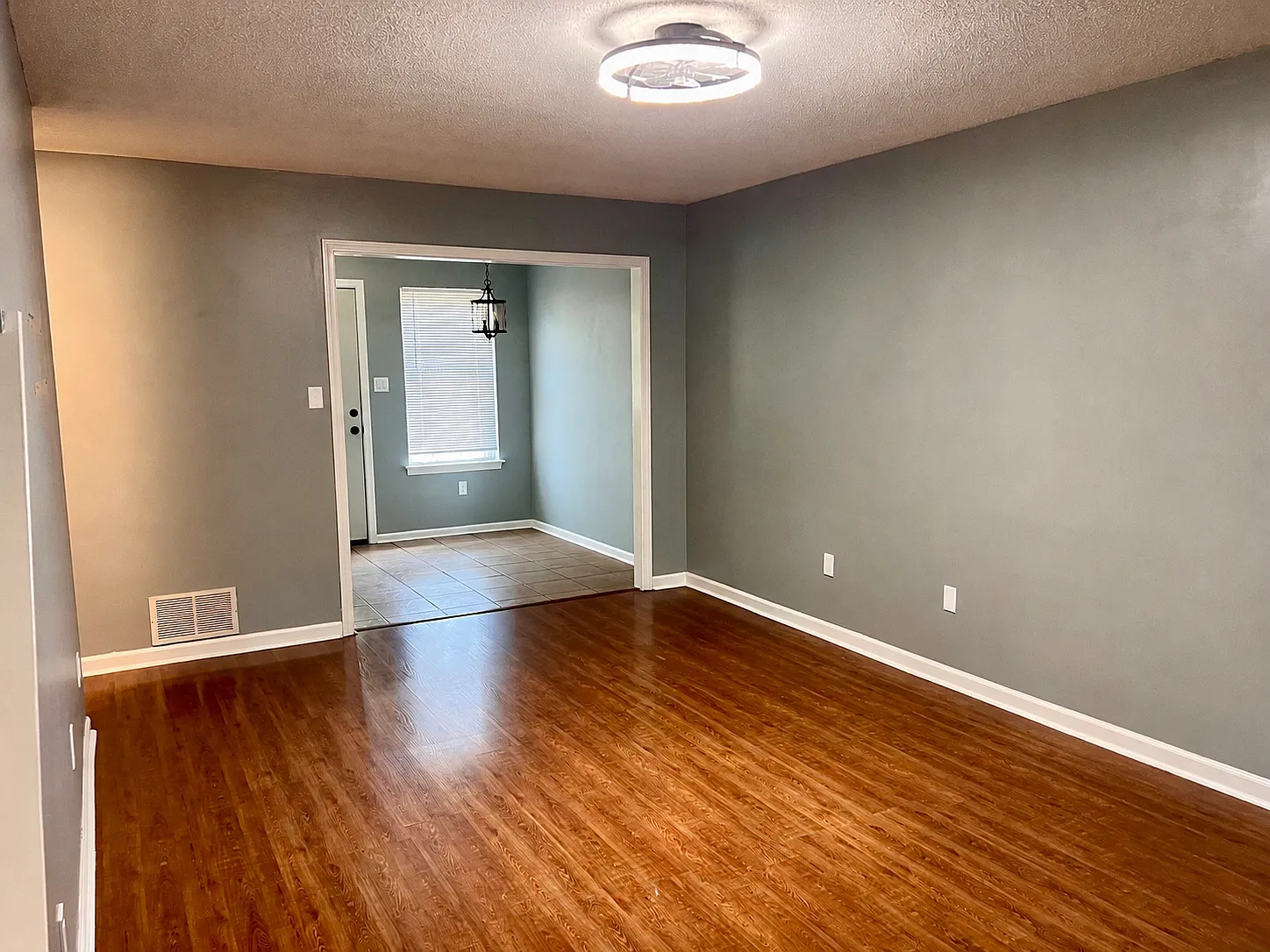 3 bed, 1309 sqft, $1,800 — Photo 3