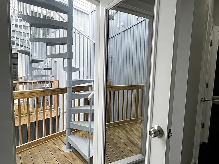 1727 Ingersoll St #B — Photo 20