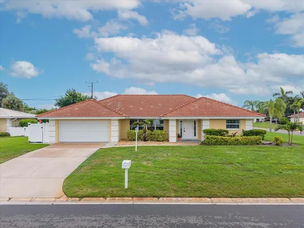 100 MATISSE CIRCLE W, NOKOMIS, FL 34275