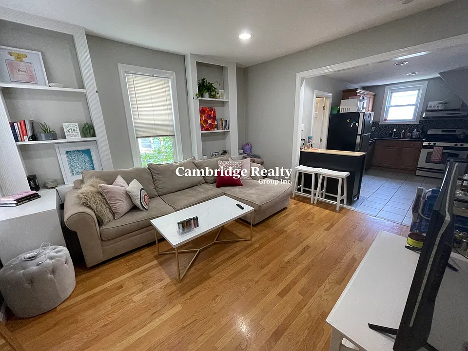 9 Stickney Ave #1T
