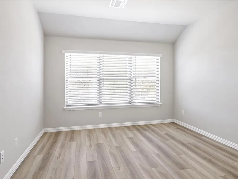 6717 Glimfeather Dr — Photo 14
