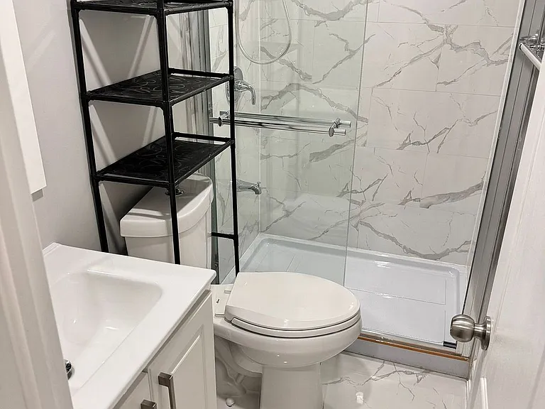 4 Gollop Cres — Photo 13