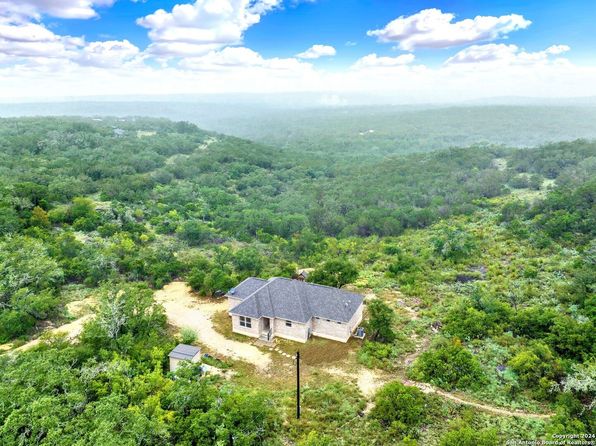 405 COUNTY ROAD 246, Hondo, TX 78861