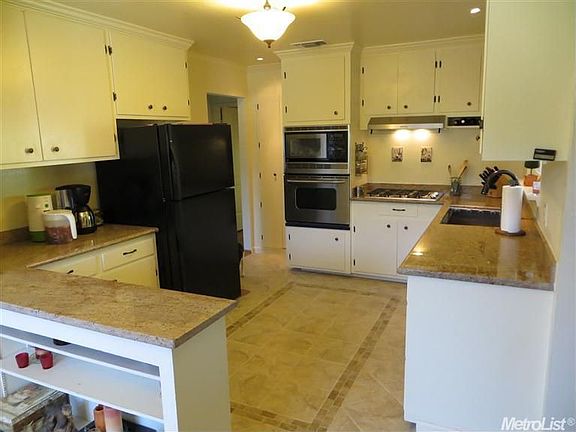 5th image of 8132 Waikiki Dr