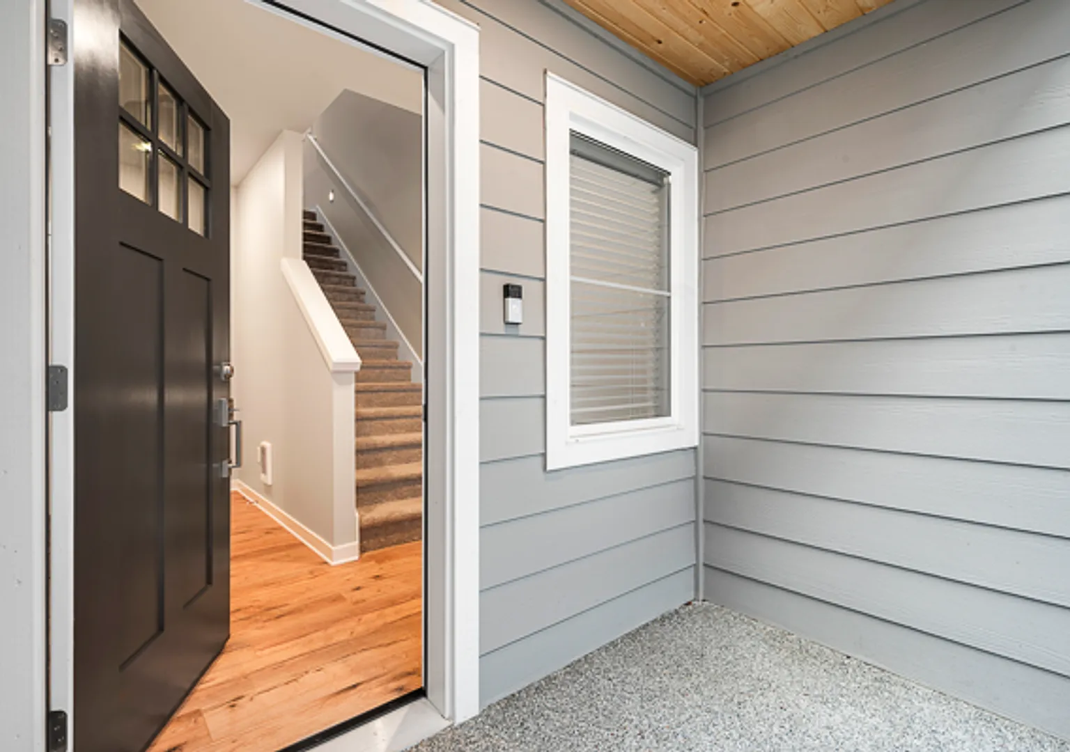 4 Bedroom Townhome with Office Niche | Available November 16 | $3,750 — Photo 4