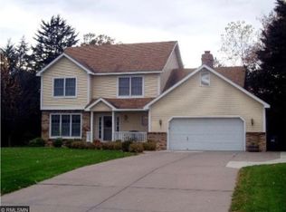 31138 Cedar Ridge Dr, Lindstrom, MN 55045