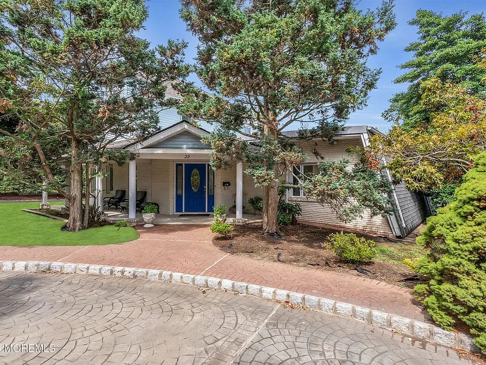 29 Woodrow St