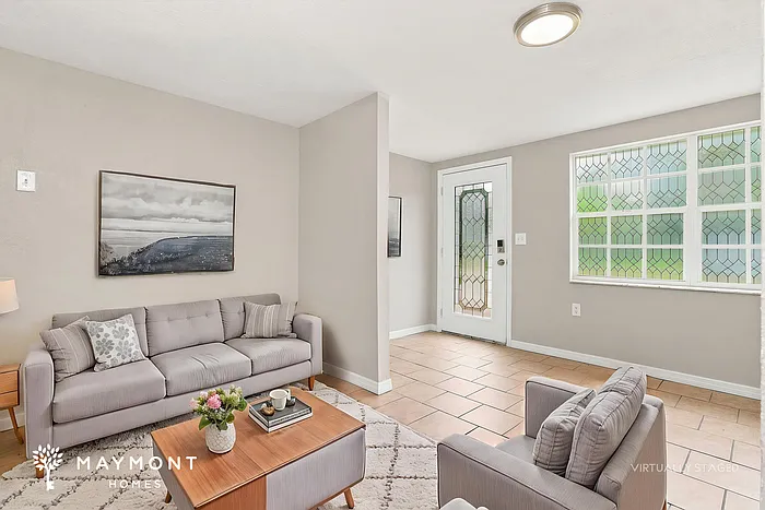 7827 Butler Ave — Photo 5