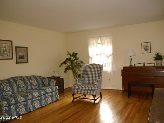 5th image of 903 Southern Dr