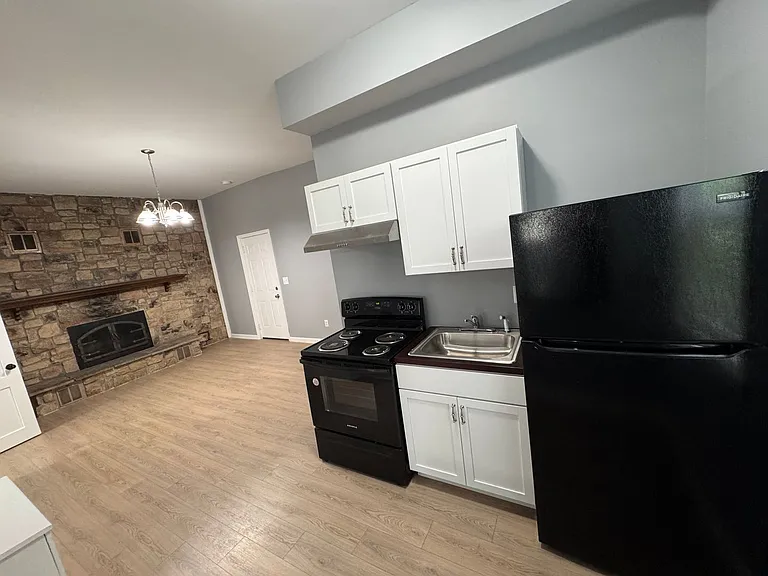 1224 S Belmont Ave — Photo 8
