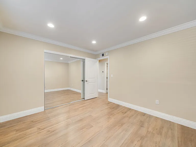 2733 W Keller Ave #1 — Photo 24
