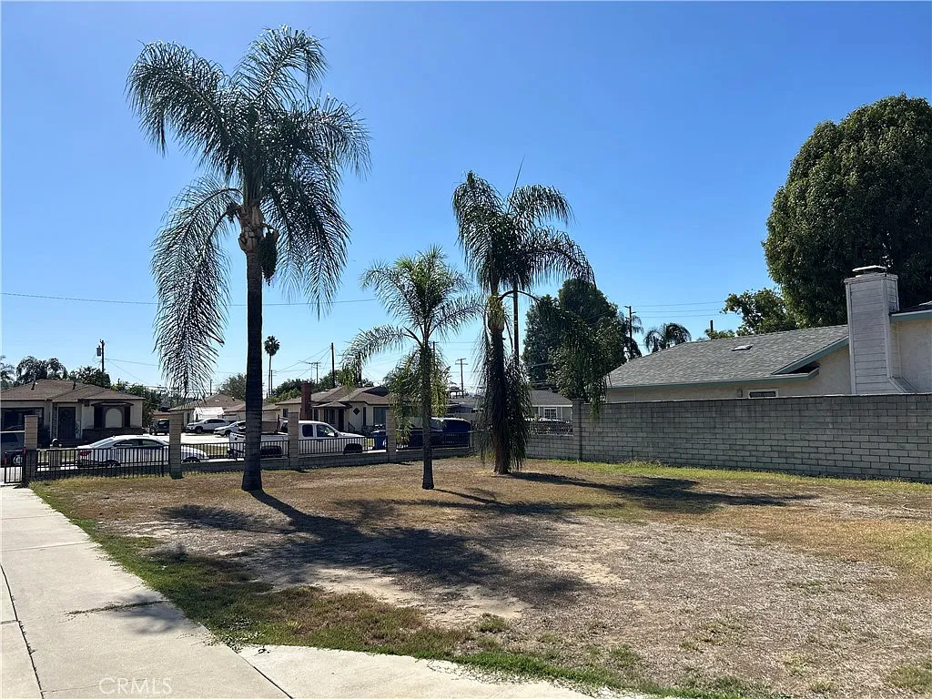 2 bed, 1032 sqft, $2,650 — Photo 2