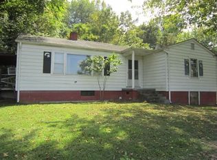 2114 Berea Dr, Johnson City, TN 37604