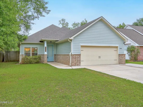 8430 Amoka Pl, Diamondhead, MS 39525