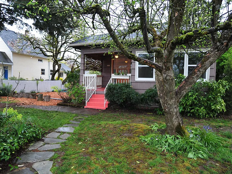 7030 SE Raymond Ct — Photo 25