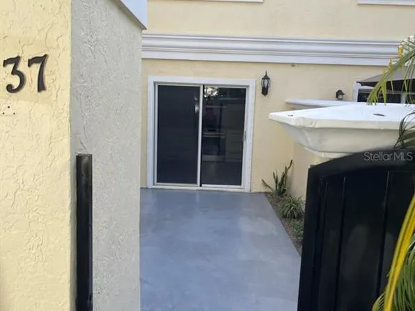 1010 NE 8th Ave APT 37F, Delray Beach, FL 33483