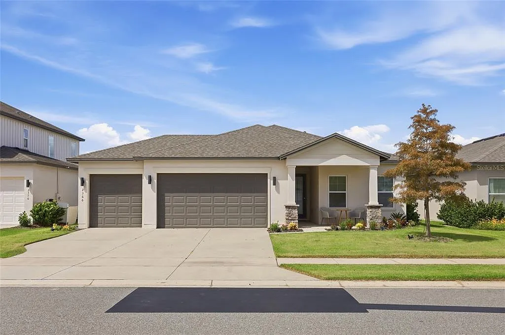 4 bed, 2.0 bath, 1903 sqft, $3,300 — Photo 1