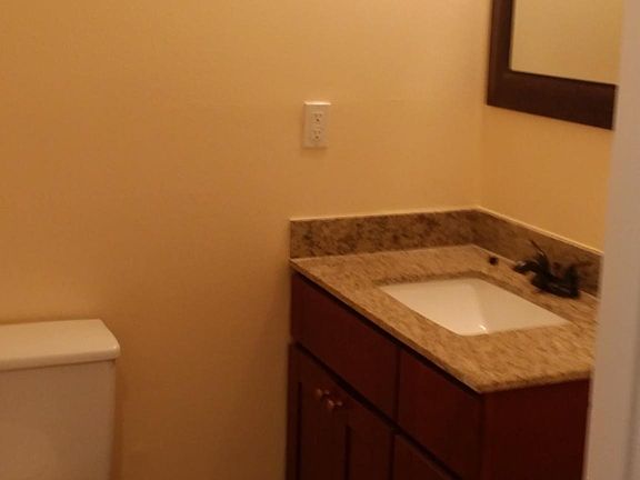Lower 1/2 bathroom