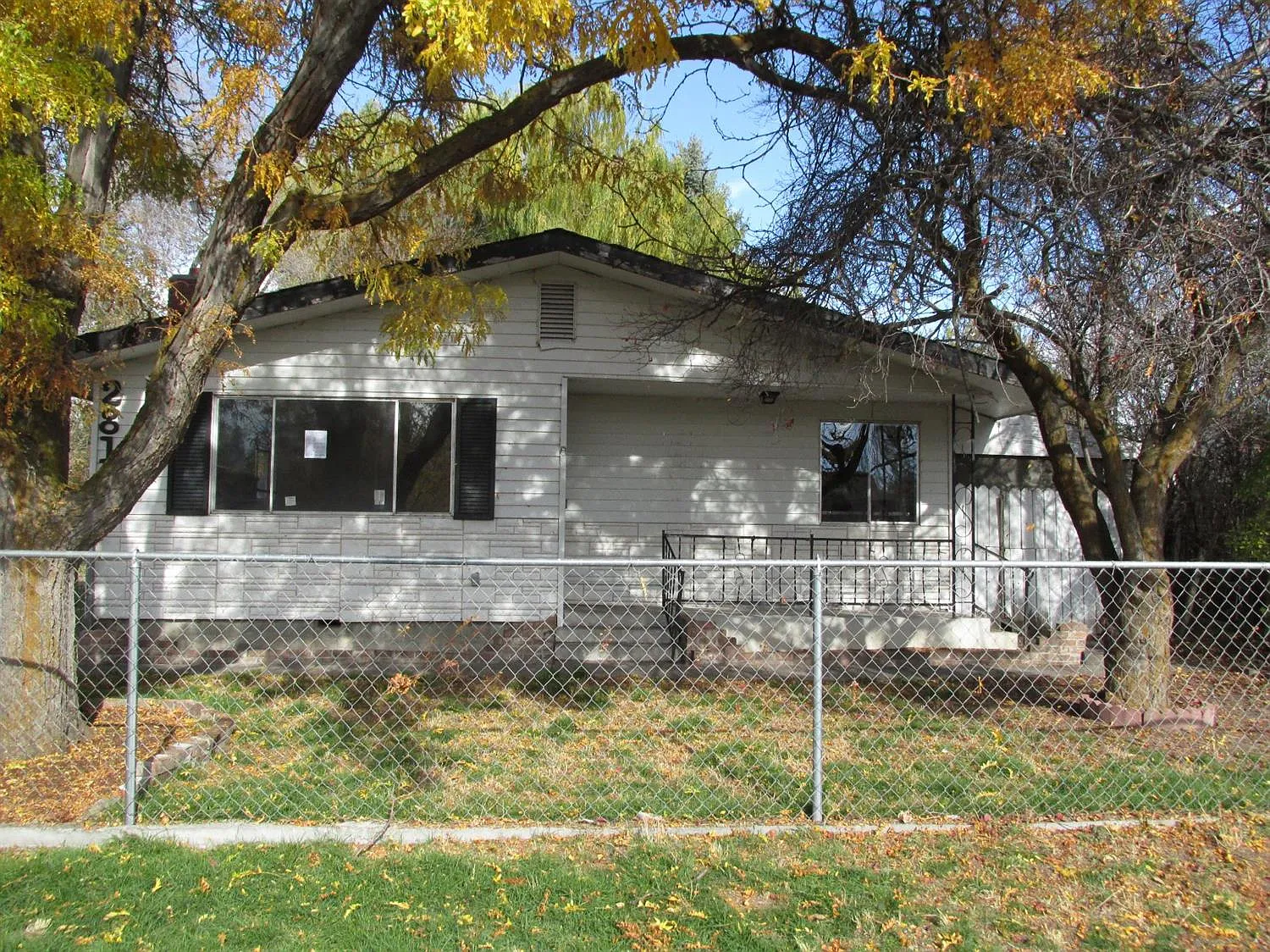 2813 Darrow Ave photo 1