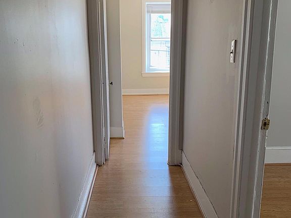 3rd image of 4663 Umbria St