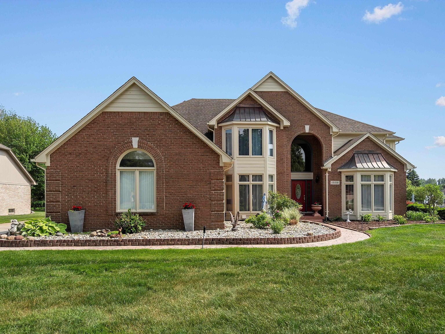 15158 Towering Oaks Dr, Shelby Township, MI 48315 | Zillow