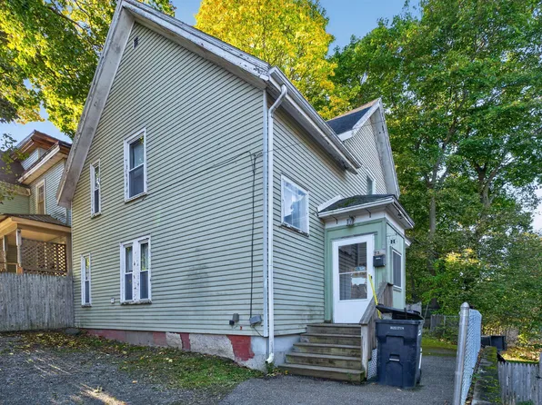 72 1/2 2nd Street, Bangor, ME 04401