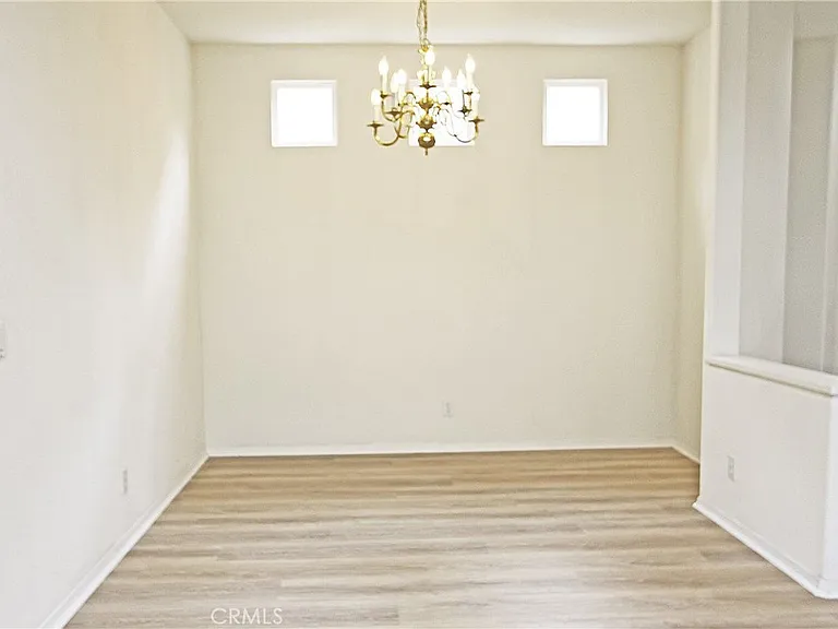8 Santa Victoria Aisle — Photo 4