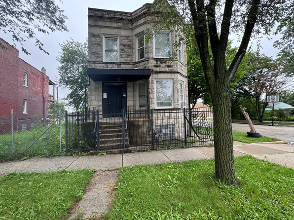 3900 W Flournoy St, Chicago, IL 60624