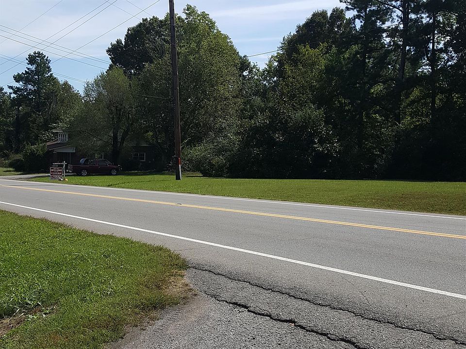 2nd image of 9795 Highway 70 E